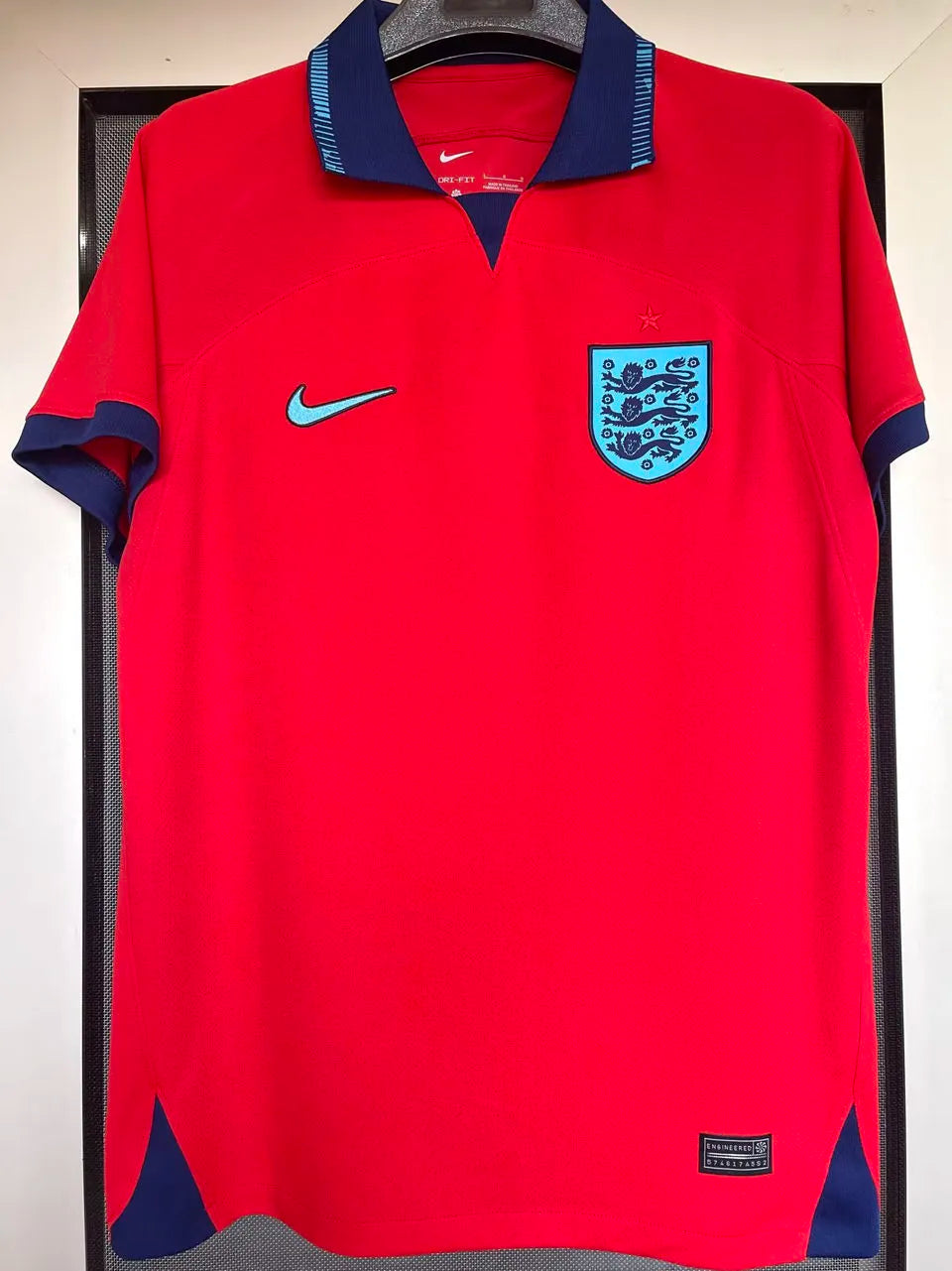 MAGUiRE #6 England 1:1 Away Red Fans Jersey 2022/23 ★★ Back