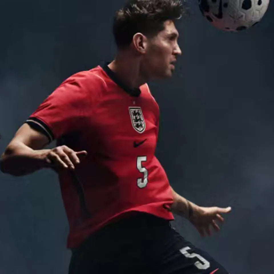 2026/27 England 1:1 Quality Away Red Fans Soccer Jersey (Have Right Patch 有右臂章 白底金字） Detail 2