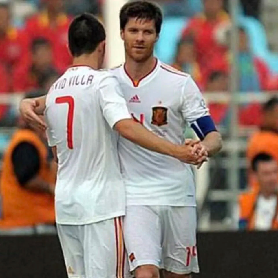 2011/12 Spain Away White Retro Soccer Jersey（Have 2010 World Cup Champion Patch 带胸前2010世界杯冠军章) Detail 2