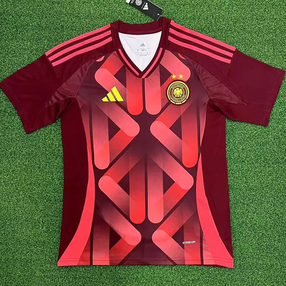 2025/26 Germany Away Red Fans Soccer Jersey (2 Star 两星） Detail 2