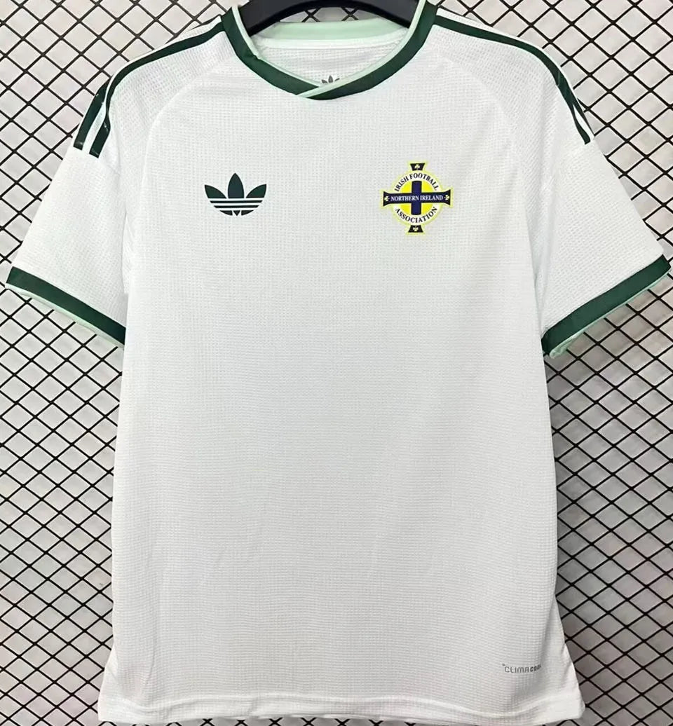 1992/94 North Ireland Home Green Retro Soccer Jersey Detail 1
