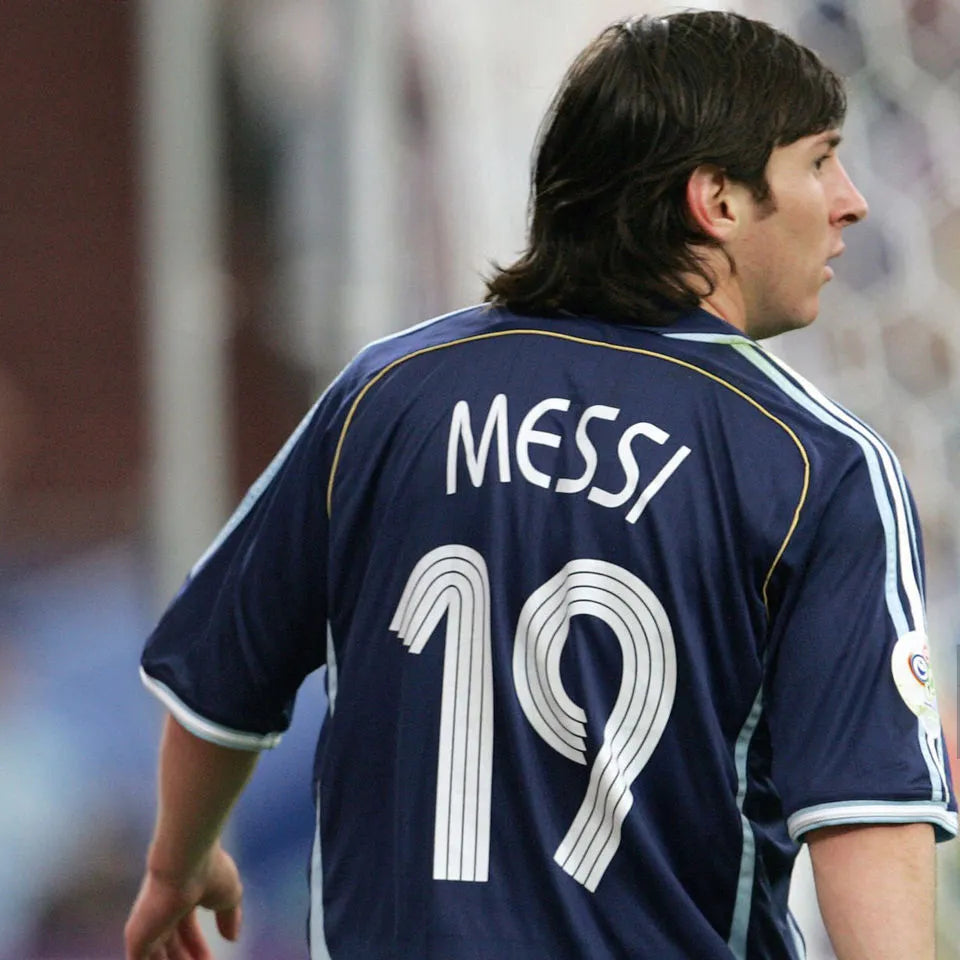 2006 Argentina Away Retro Player Version Soccer Jersey Detail 1