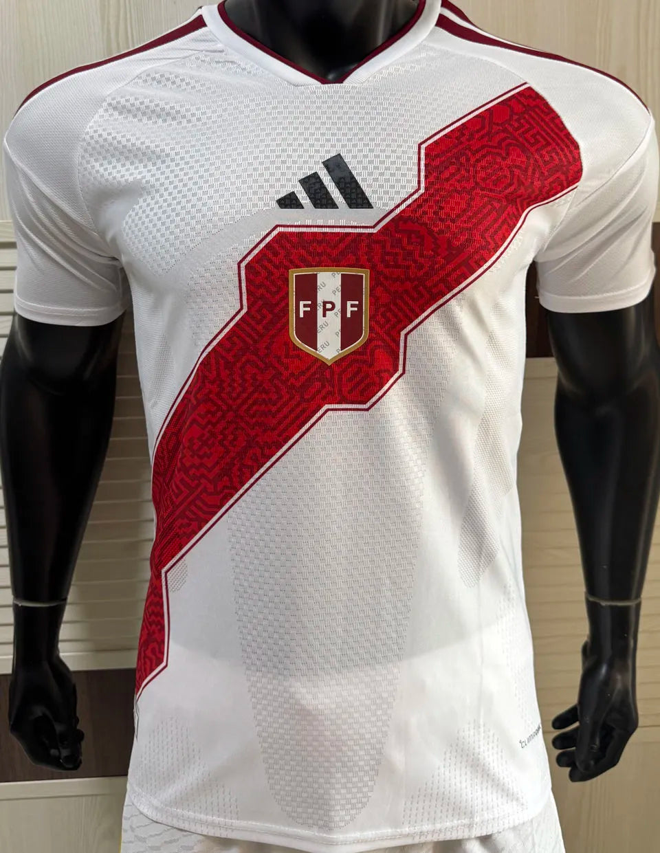 2026/27 Guatemala Home White Fans Soccer Jersey Detail 4