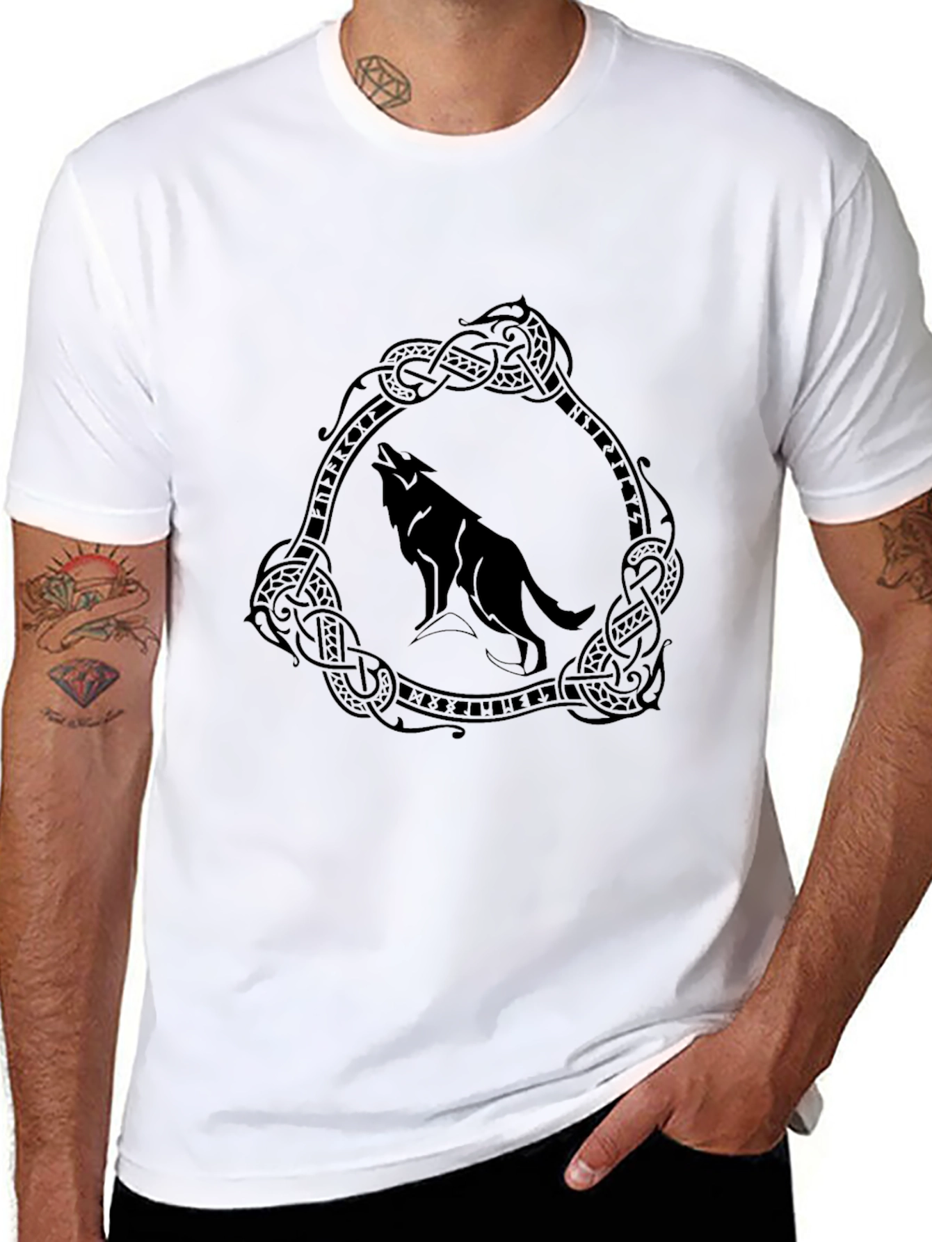 Wolf Circle Graphic Print Tee - Black