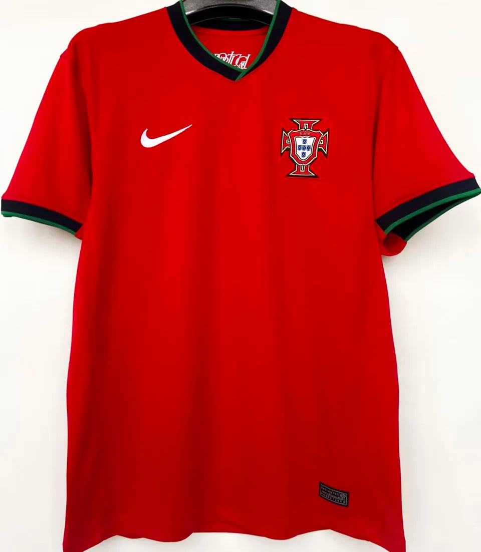 RONALDO #7 Portugal 1:1 Quality Home Red Fans Jersey 2024/25 ★★ Detail 1